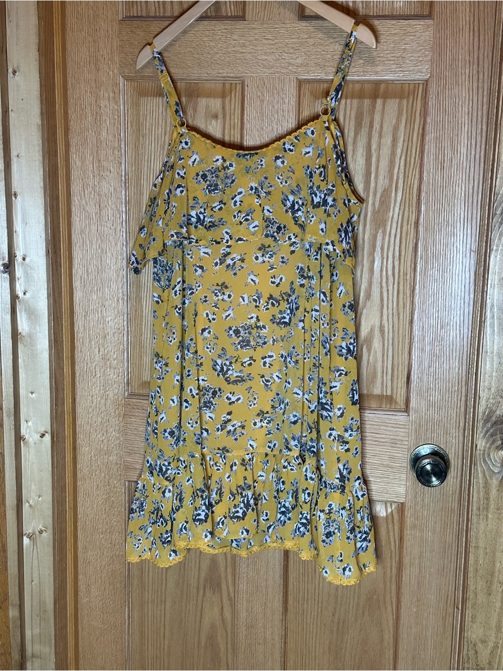 Torrid Yellow Floral Print Chiffon Cold Shoulder Trapeze Dress size 1X - Picture 5 of 8